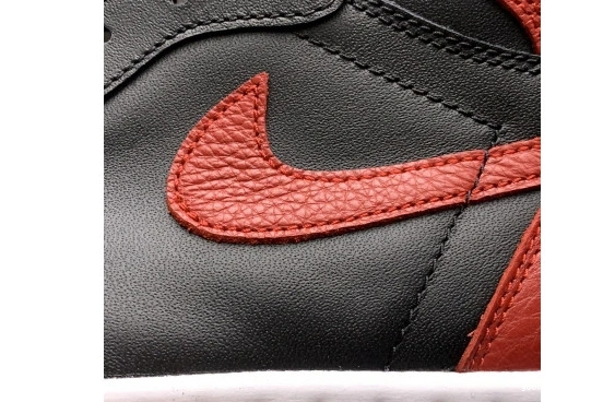  Retro Jordan High HV6674-067 (2025) 1  HV6674-067 OG Bred '85 0414